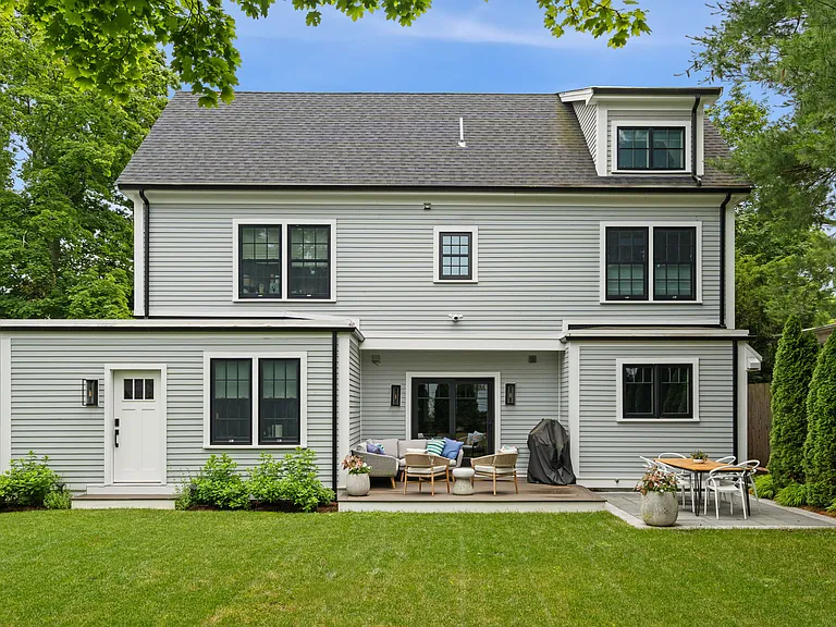 8 Bates Ct — Photo 40