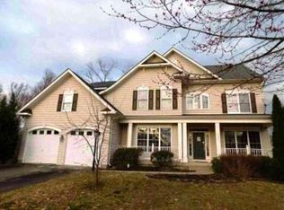 3390 Dondis Creek Dr, Triangle, VA 22172