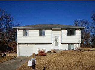 21518 Old Coach Rd, Elkhorn, NE 68022