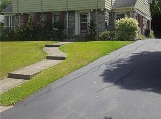 107 Enfield Pl, Syracuse, NY 13214