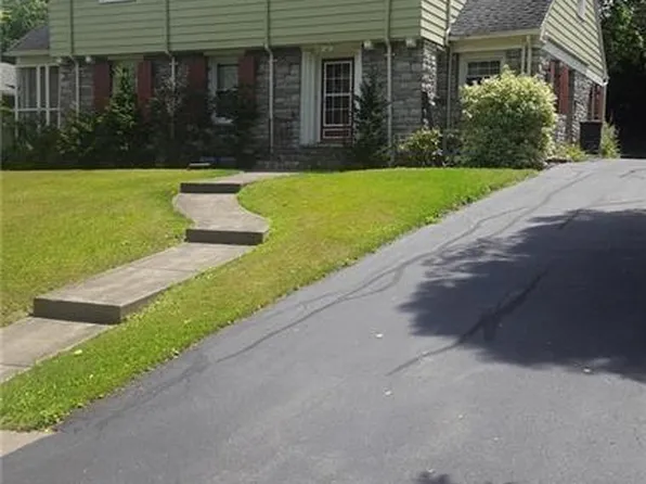 107 Enfield Pl, Syracuse, NY 13214