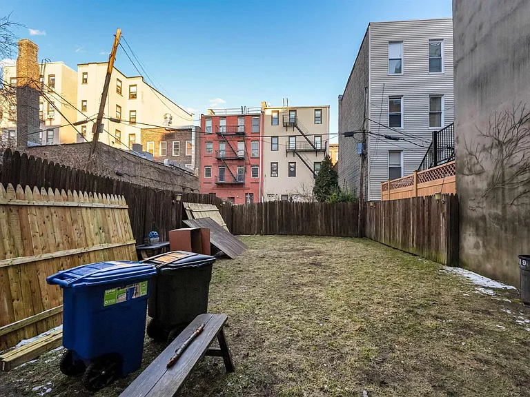 119 Clinton St #2L — Photo 11