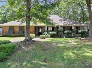 16 Old Oak Ln, Gulfport, MS 39503