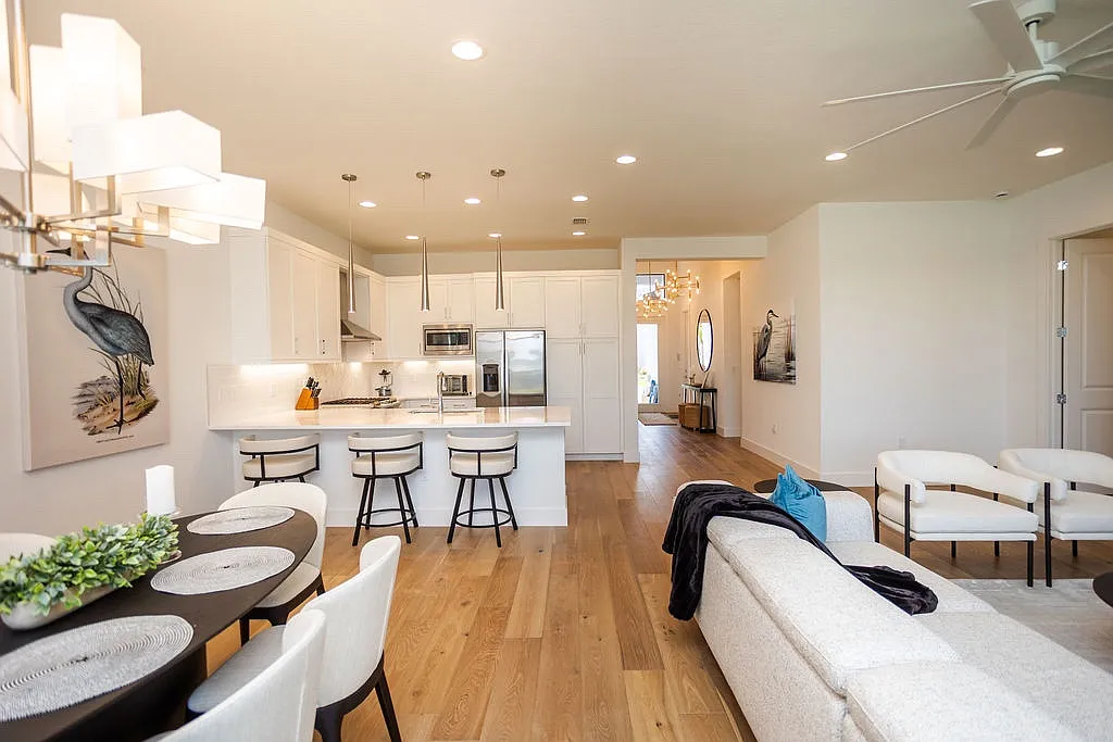 3 bed, 2135 sqft, $4,800 — Photo 1