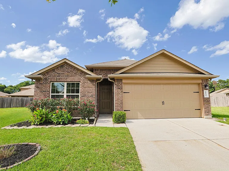 10146 Shagbark Hickory Ct — Photo 1
