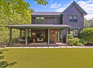 58 Cottage St, Monroe, CT 06468