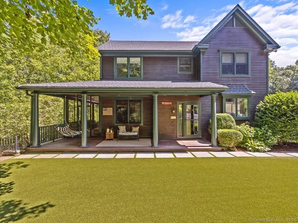 58 Cottage Street, Monroe, CT 06468