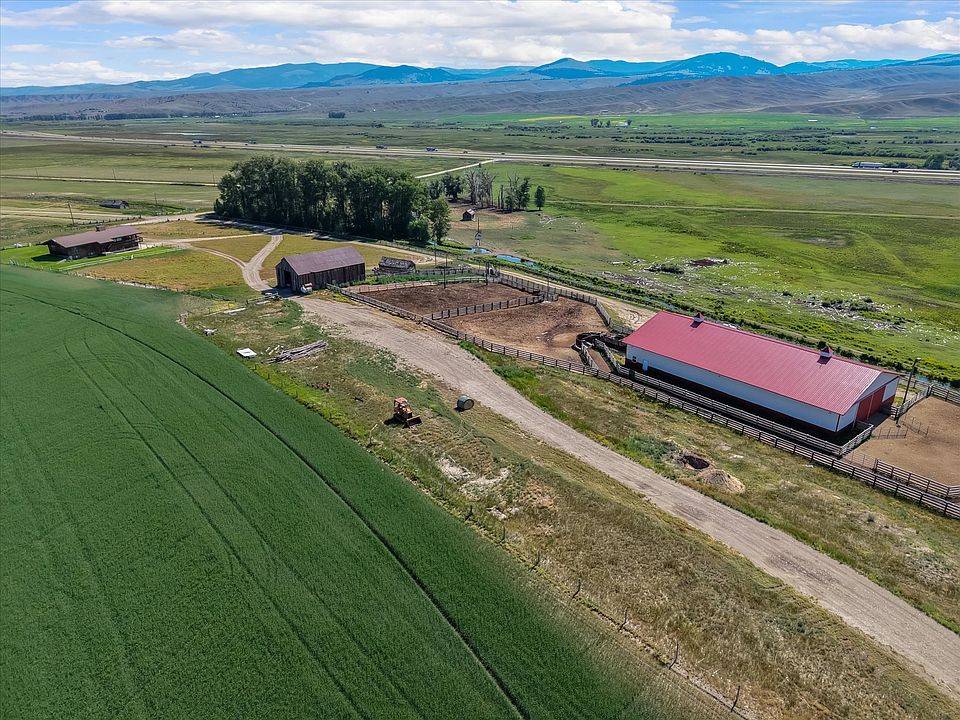 1st image of 283 Cummoch Dr