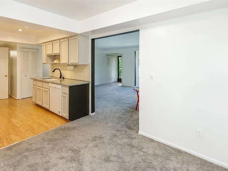 32 Meadow Wood Dr — Photo 10