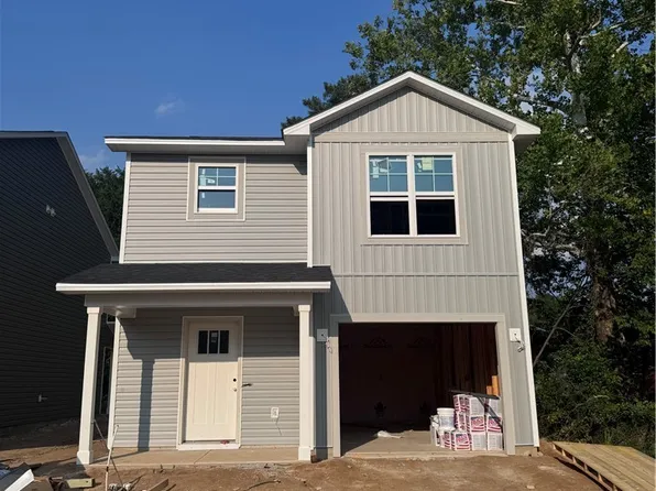 413 Jefferson Dr, Fayetteville, NC 28304