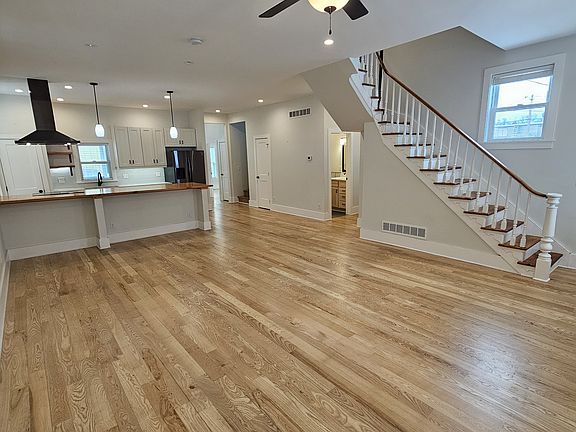 4th image of 821 6th St