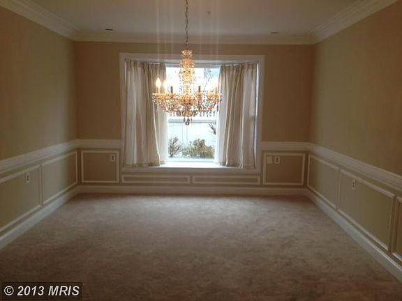 4th image of 10011 Gable Manor Ct