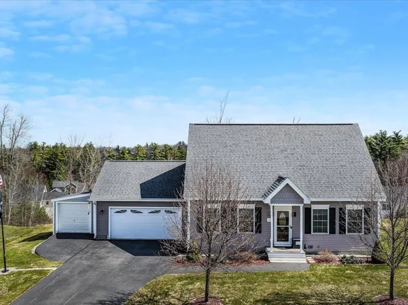 18 Crawford Lane, Hooksett, NH 03106