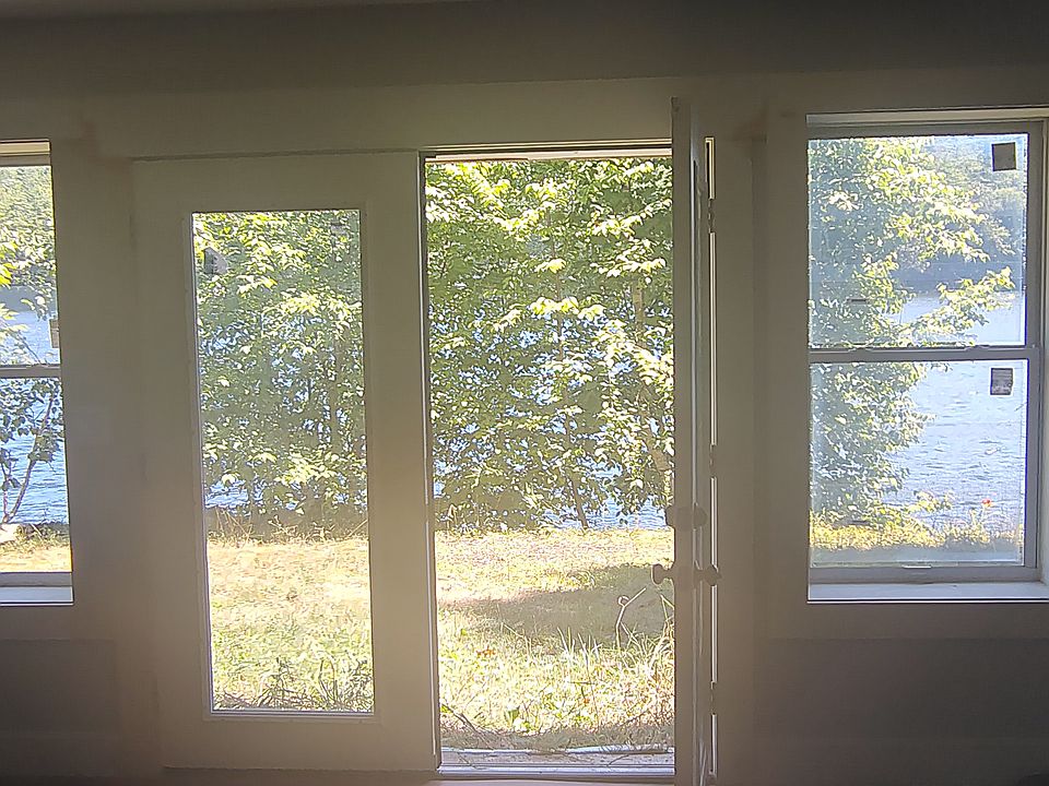 Doesn't get much closer to the lake than this...