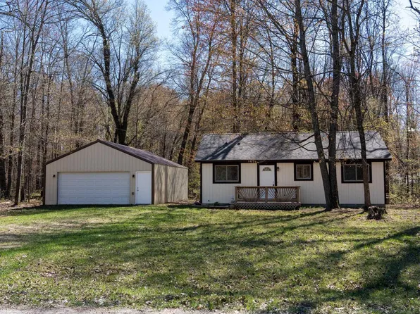 6051 White Acre Dr, Lake, MI 48632