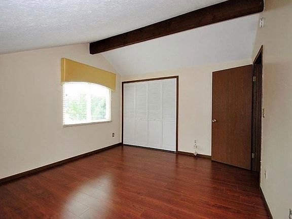 4th image of 31400 Elm Hill Dr