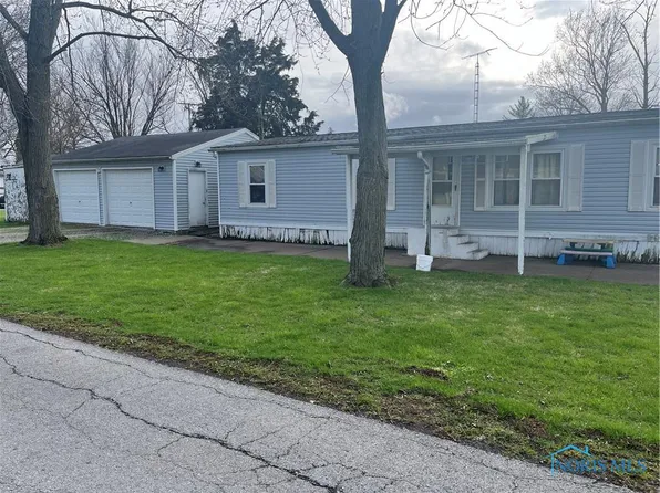 223 E Oliver St, Mc Comb, OH 45858