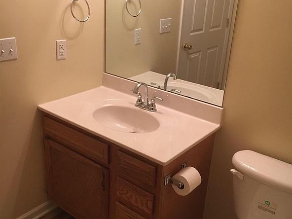 5th image of 710 Cobbler Ln W