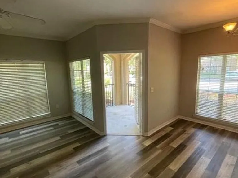 7800 Point Meadows Dr #411 — Photo 2