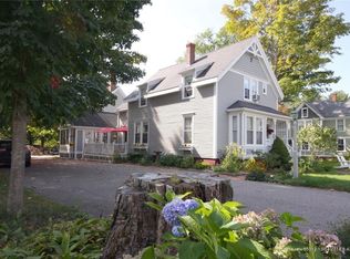 11 Holbrook St, Freeport, ME 04032