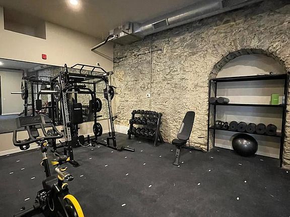 5th image of 6400-10 Haverford Ave #42