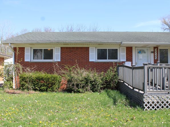 33185 Swallow Dr, Rockwood, MI 48173