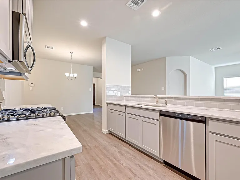 983 Golden Willow Ln — Photo 11