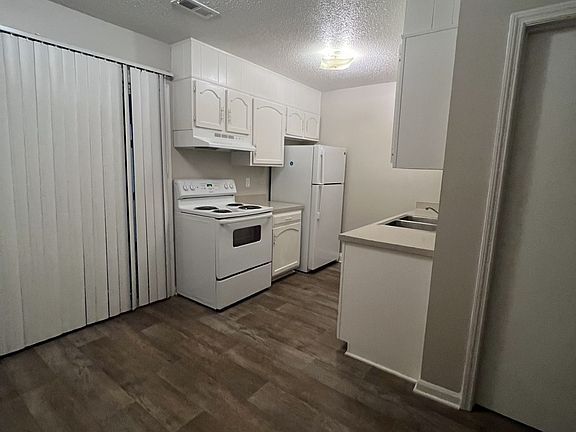2nd image of 43 Holly Ave #17
