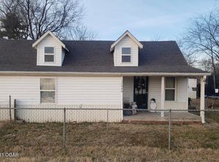 12040 Highway K, Racine, MO 64858