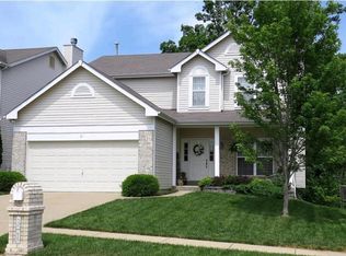 31 Upper Bluffs View Ct, Eureka, MO 63025