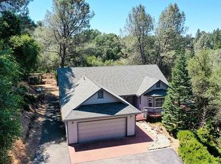 12867 Magnolia Rd, Grass Valley, CA 95949