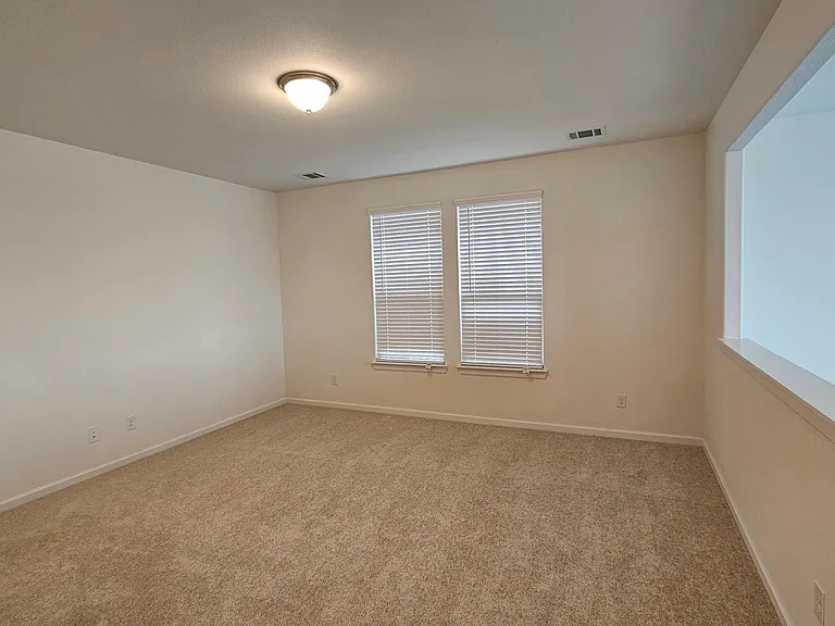1215 Stagecoach Trl — Photo 20