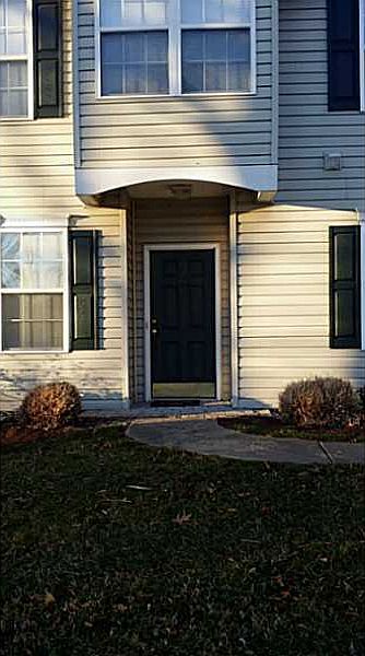 1st image of 906 Sawgrass Ln