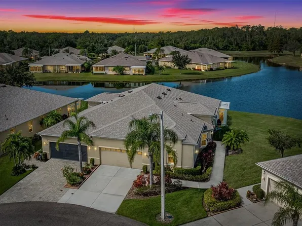 2507 Sapphire Greens Ln #32, Sun City Center, FL 33573