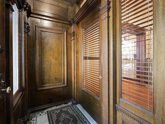 Front Vestibule and Front Door into the Unit.