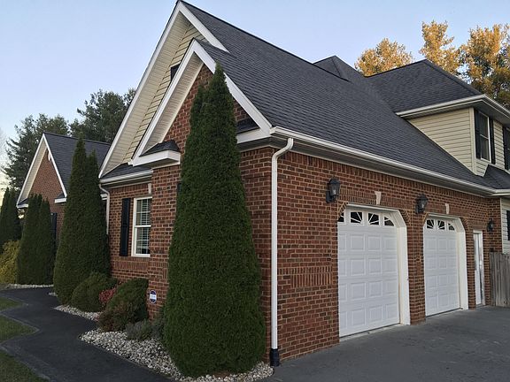 4th image of 9951 Greenwood Cir