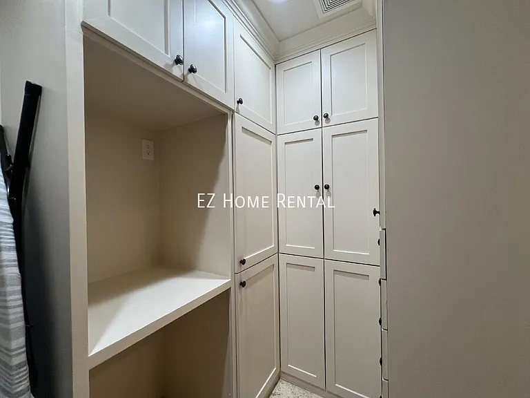 1014 Roxella St — Photo 12