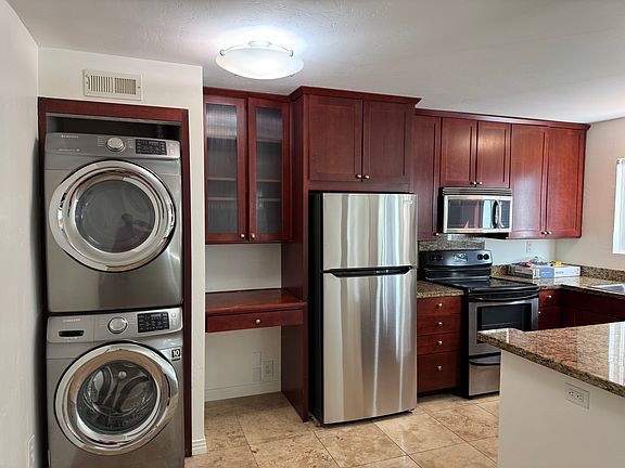 5th image of 4554 Marlborough Dr Unit 3