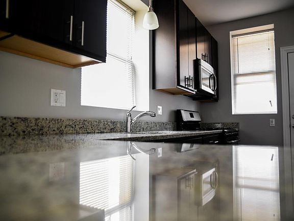 5th image of 4849 N Kilbourn Ave #2