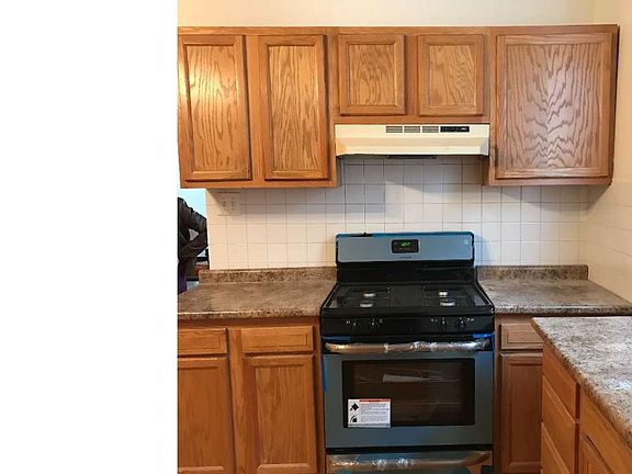 5th image of 5619 Spruce St #A