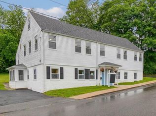 31 Mill St #B, Amesbury, MA 01913