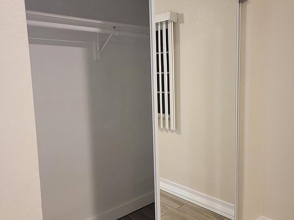 3rd image of 7722 Lankershim Apto #2A