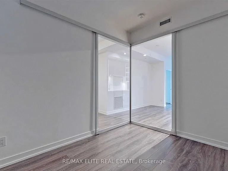 20 Edward St #1307 — Photo 30