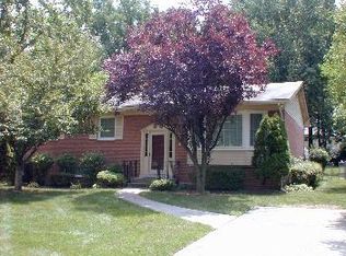 713 Downs Dr, Silver Spring, MD 20904