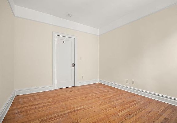 5th image of 4403 28th Ave APT 2R