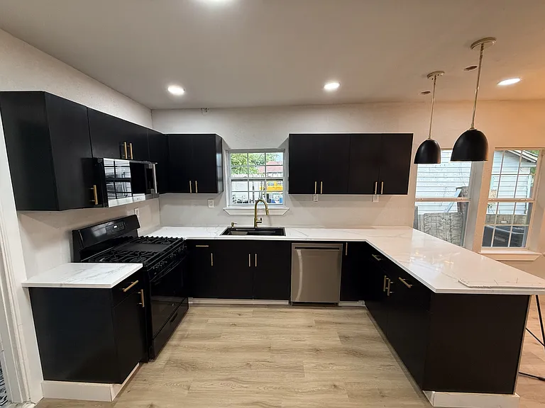 758 Bethpage Ave — Photo 23