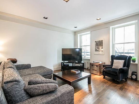 2nd image of 351 W 17th St #3
