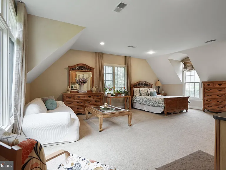 9864 Walker Glen Ct — Photo 60