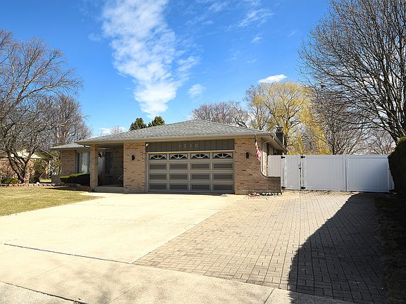 3rd image of 1510 Cherrywood Ln