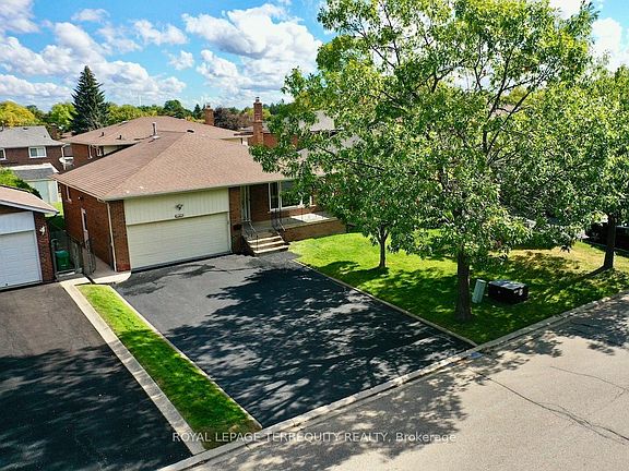 2nd image of 13 Milford Cres